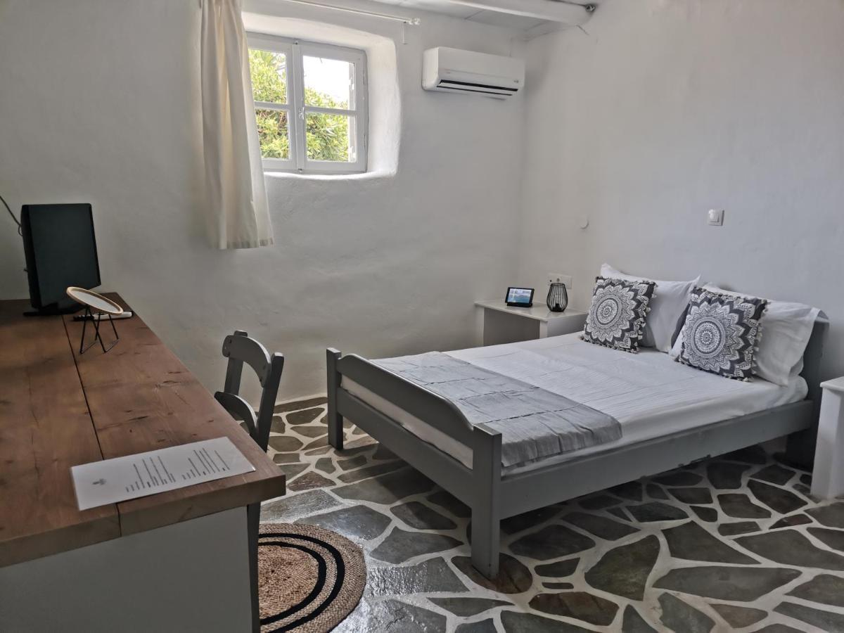 Soros Beach Antiparos Agios Georgios  Extérieur photo